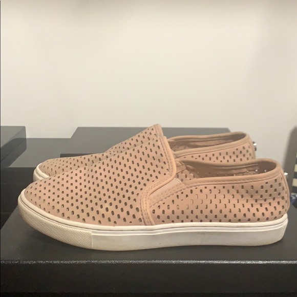 Steve Madden Shoes - Used Steve Madden Women's Elouise Fashion Sneaker
